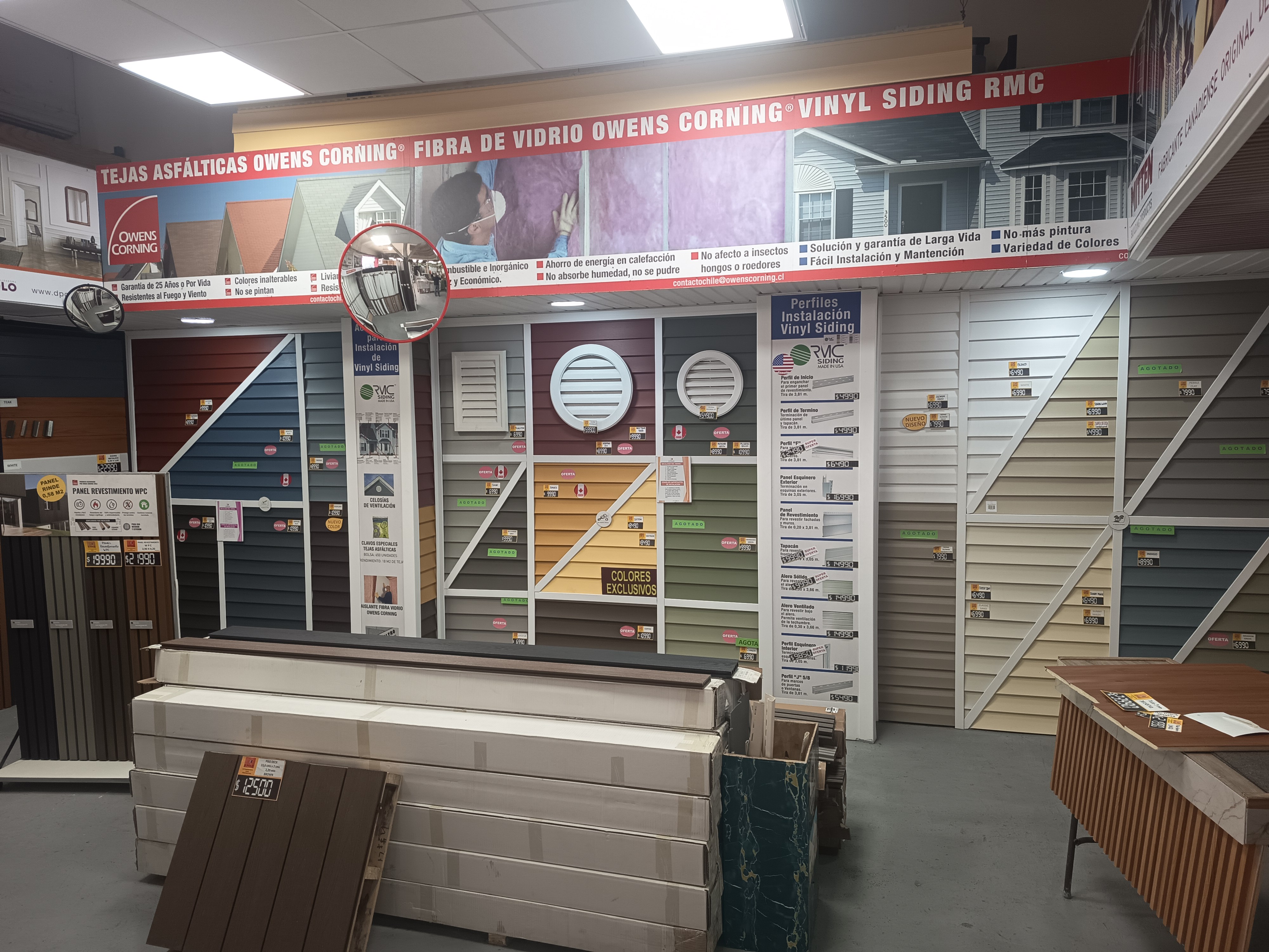 Showroom Vinil Siding RMC y Tejas Owens Corning
